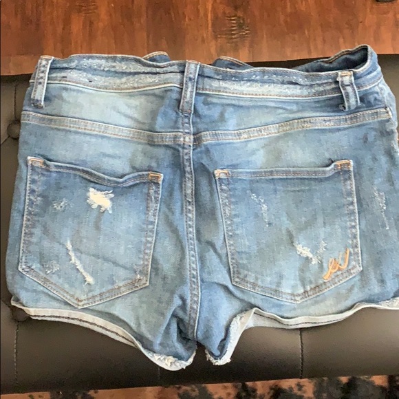 Express High waisted denim shorts - Picture 2 of 3
